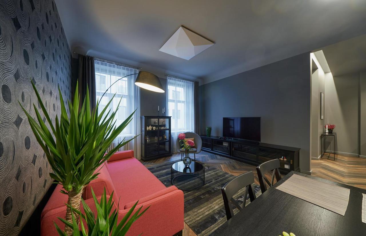 Deco Apartment Рига Экстерьер фото